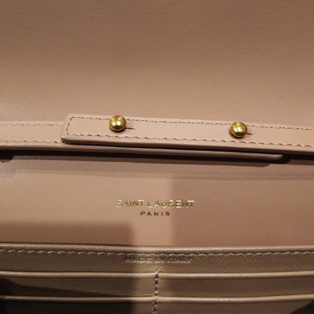 YSL Wallet on Chain - Picture 5 of 12